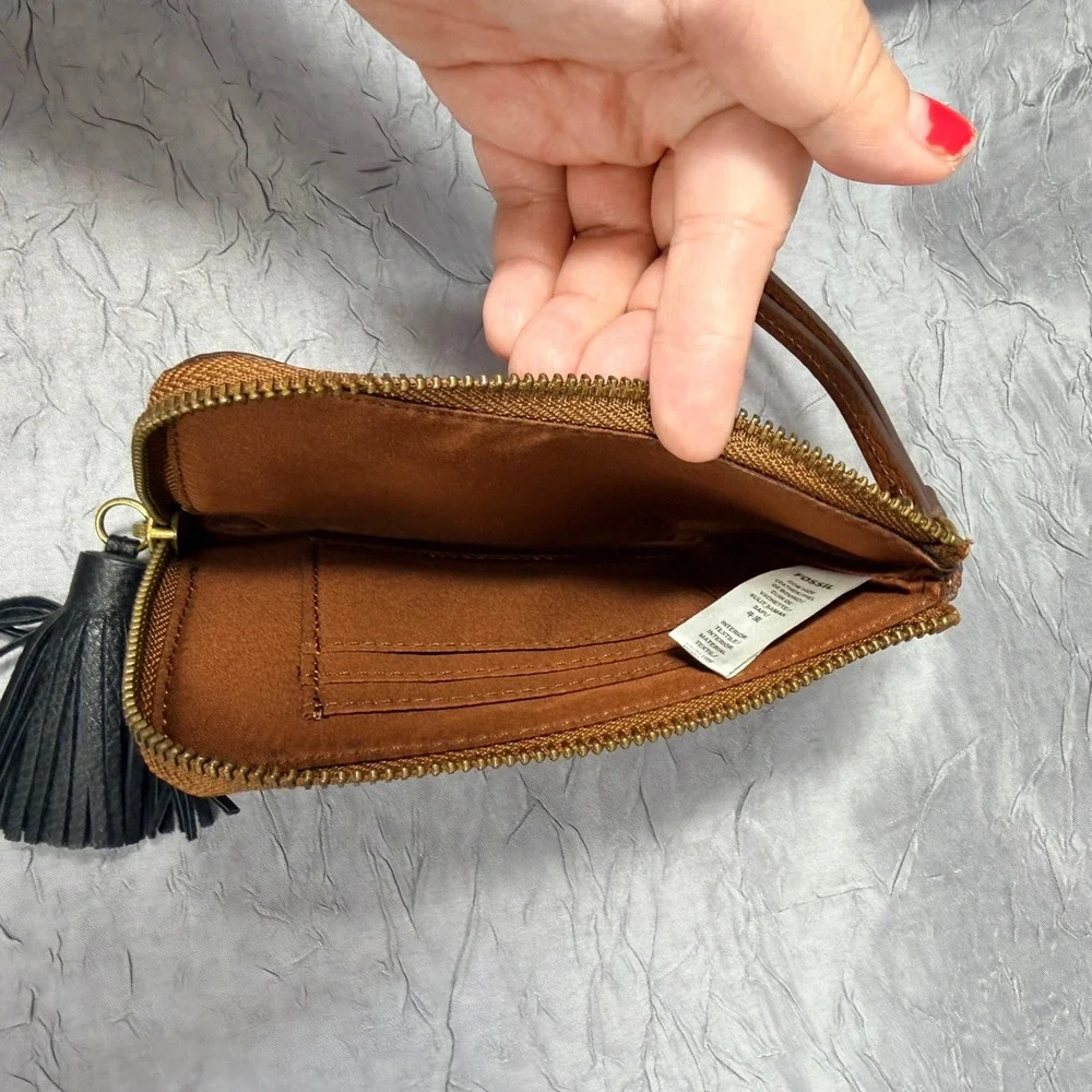 Fossil Logan Brown Pebbled Leather Zip Card Case Wristlet with Black Tassel